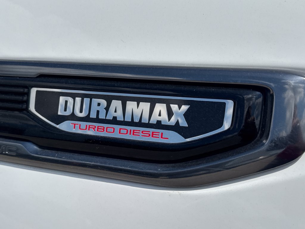 Used 2023 GMC Sierra 1500 AT4 AWD/4WD image 11