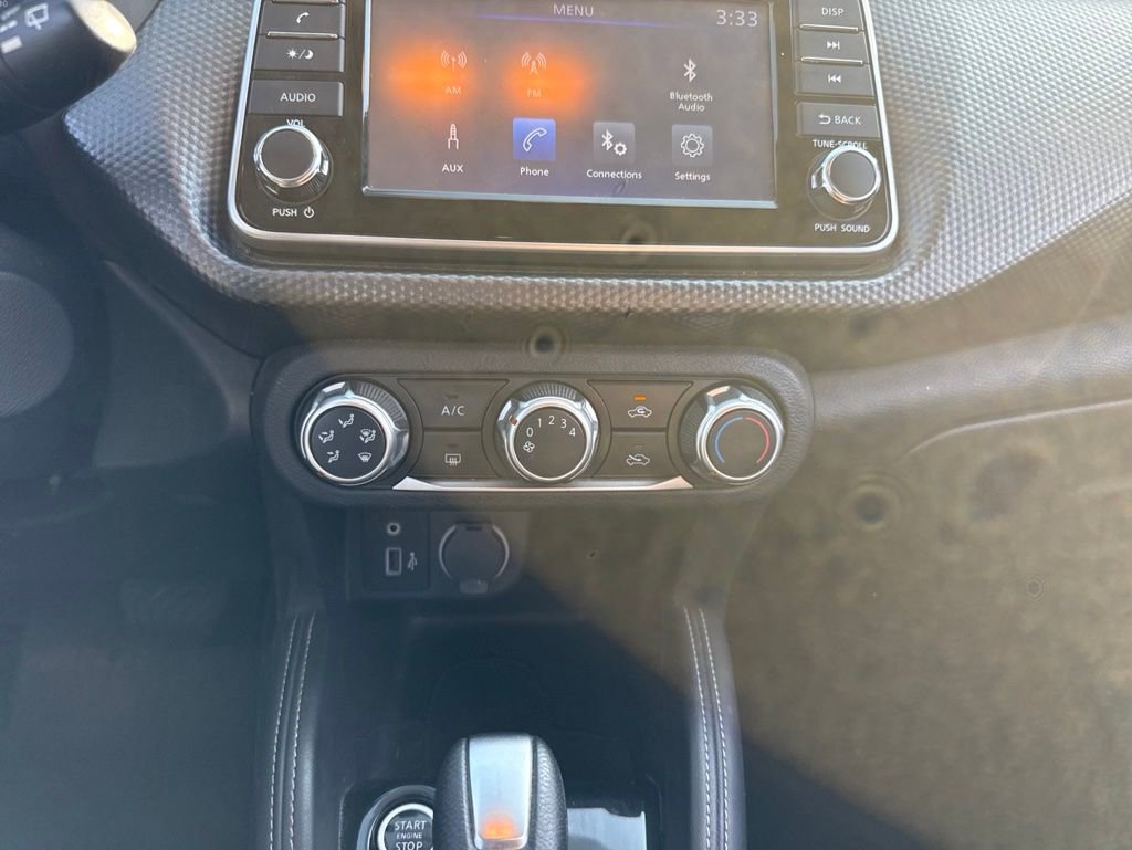Used 2019 Nissan Kicks S FWD image 11