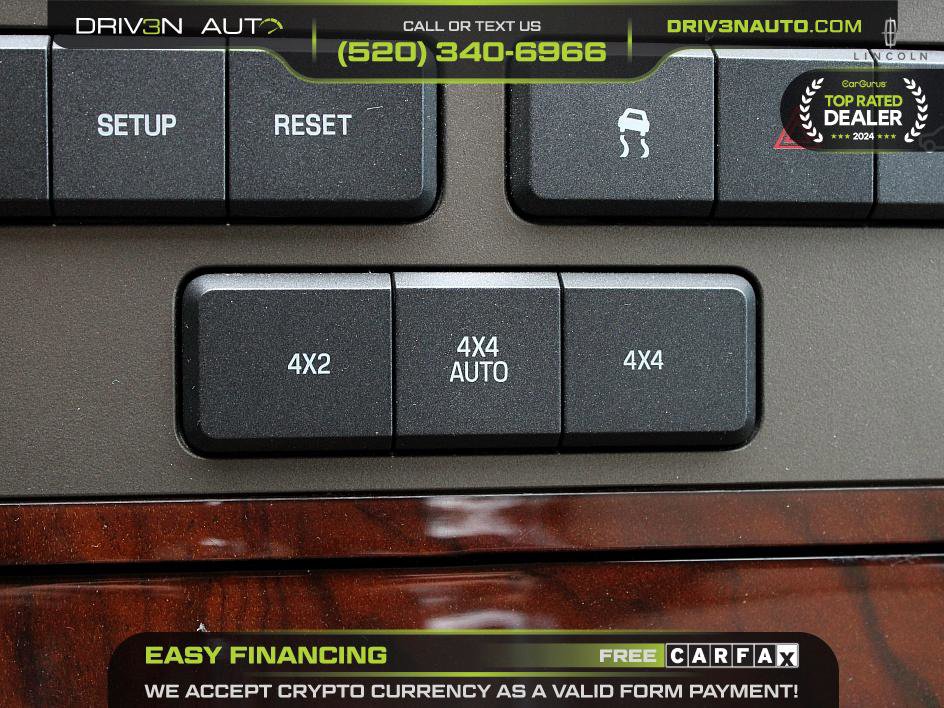 Used 2011 Lincoln Navigator image 14