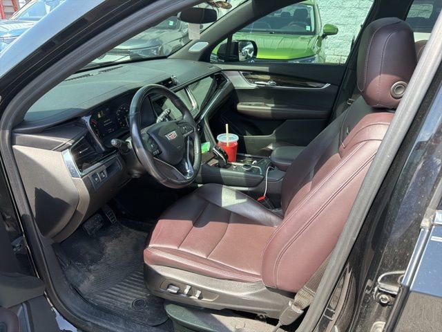 Used 2021 Cadillac XT6 Premium Luxury w/ LPO, Floor Liner Package AWD/4WD image 9