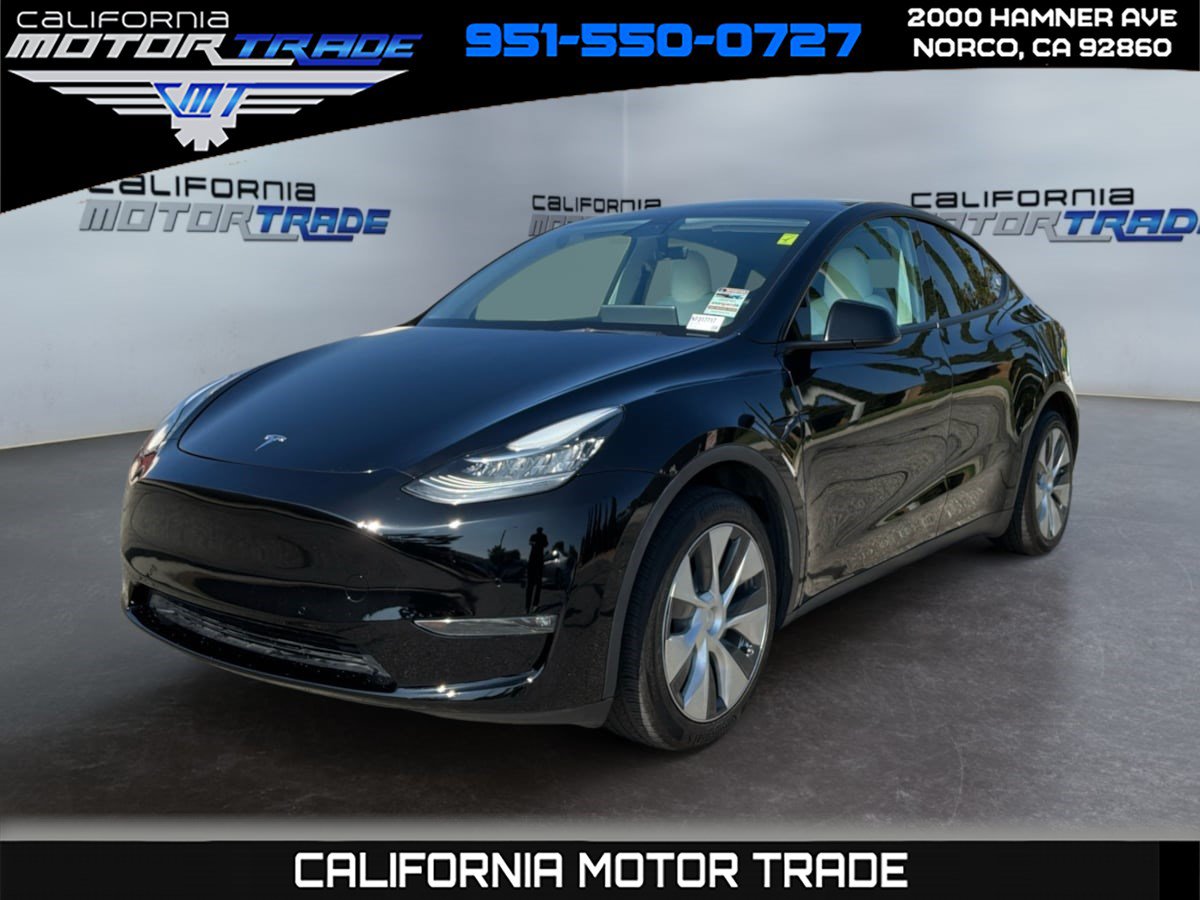 Used 2022 Tesla Model Y Long Range AWD/4WD image 1