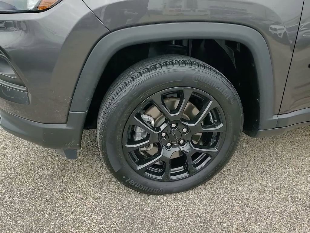 Used 2023 Jeep Compass Altitude w/ Convenience Group image 17