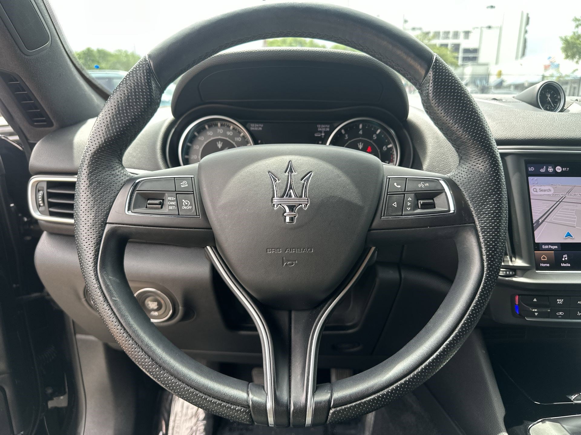 Used 2022 Maserati Levante GT AWD/4WD image 11