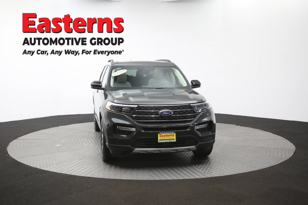 Used 2023 Ford Explorer XLT w/ Equipment Group 202A AWD/4WD image 58