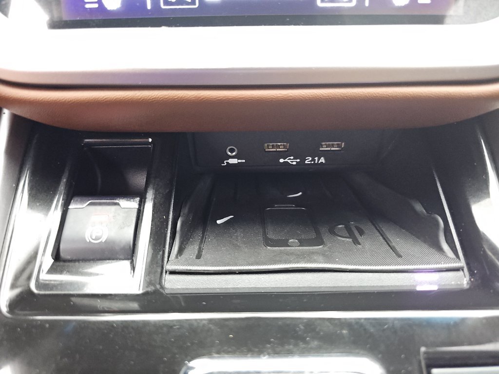 Used 2020 Subaru Outback Touring AWD/4WD image 38