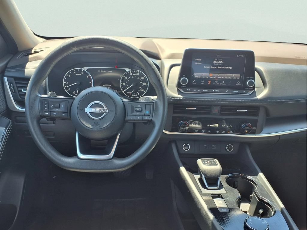 Used 2023 Nissan Rogue SV AWD/4WD image 4