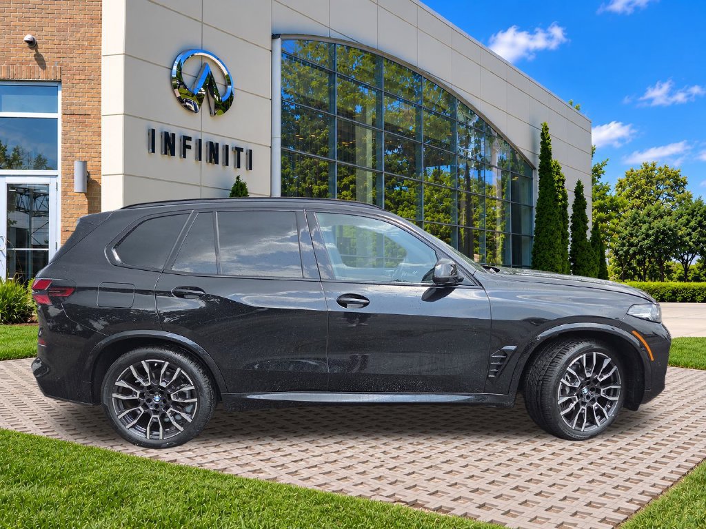 Used 2024 BMW X5 xDrive40i w/ M Sport Package AWD/4WD image 14