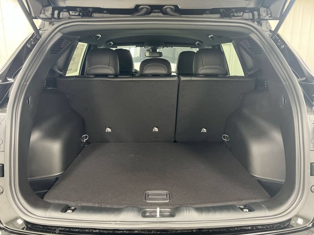 New 2026 Jeep Compass Latitude AWD/4WD image 22