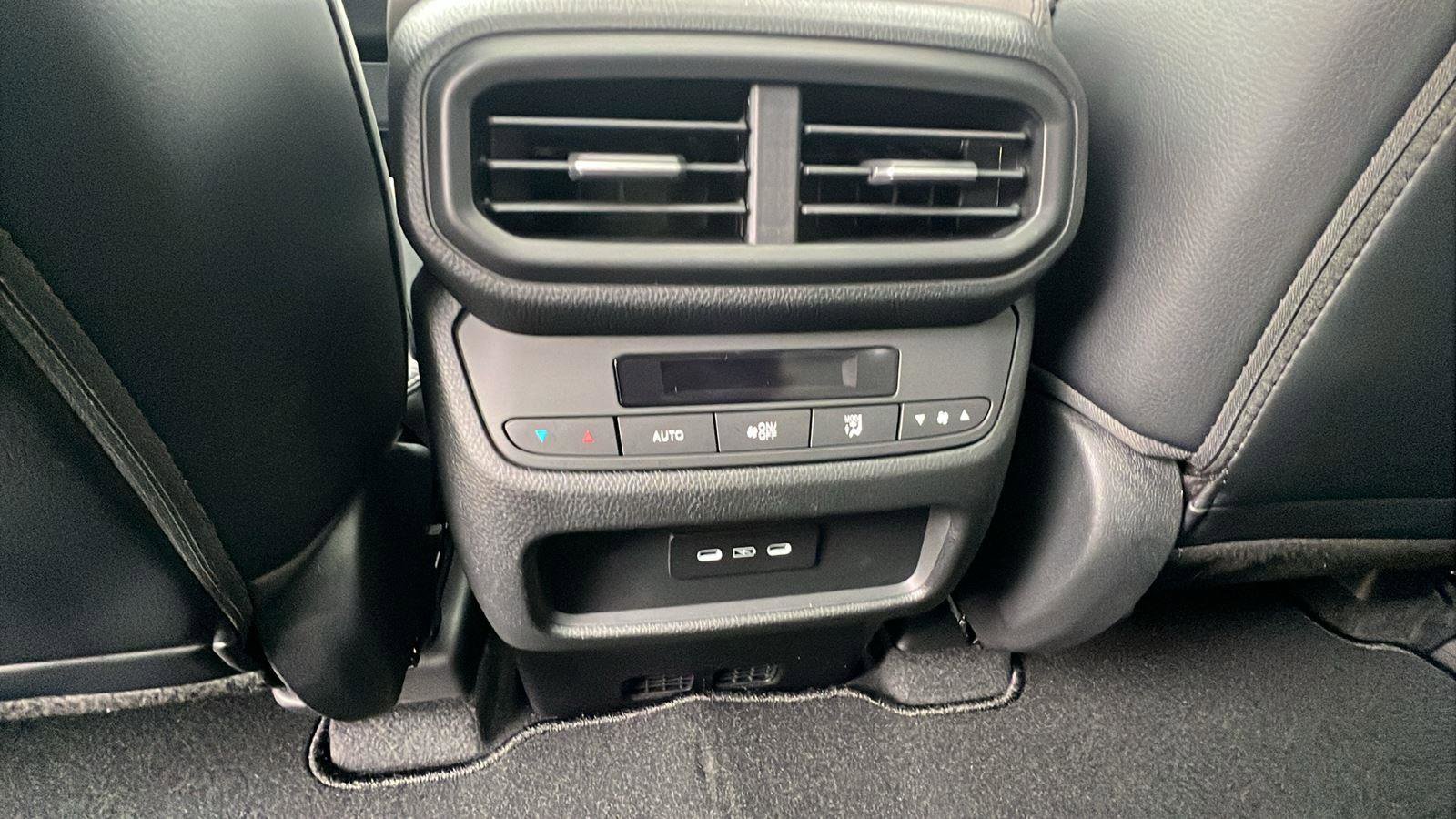 New 2025 Honda Pilot Touring image 23