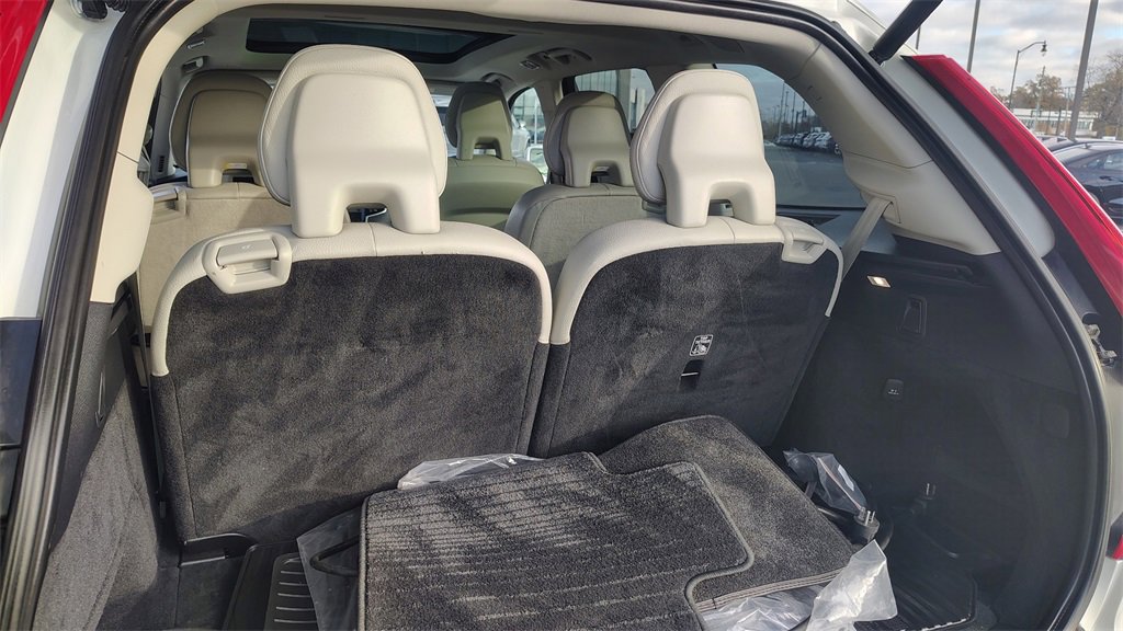 Certified 2022 Volvo XC90 T8 Inscription Expression w/ Advanced Package image 35