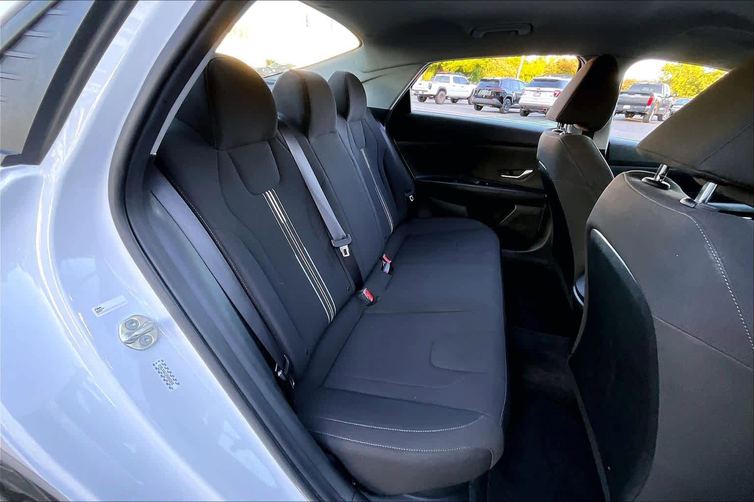 Used 2023 Hyundai Elantra Blue FWD image 19