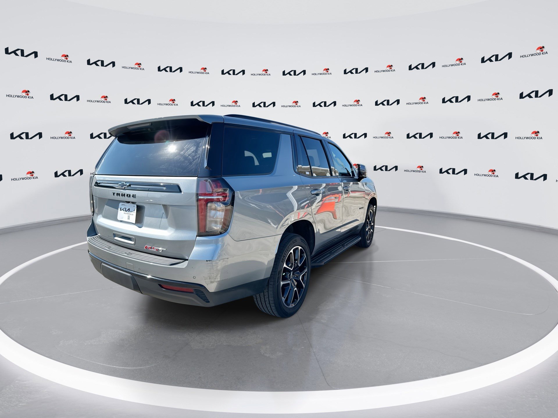Used 2023 Chevrolet Tahoe RST w/ Luxury Package RWD image 8