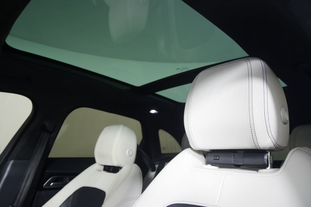 Used 2019 Jaguar F-PACE S image 12