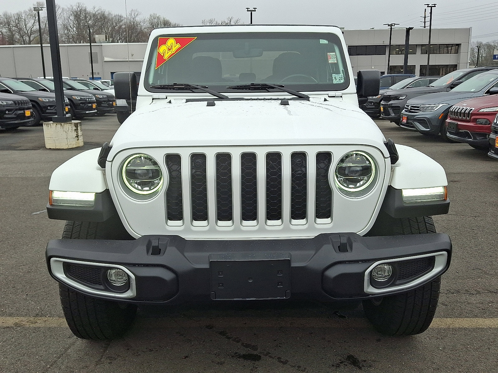Certified 2022 Jeep Gladiator Overland w/ LED Lighting Group AWD/4WD image 2