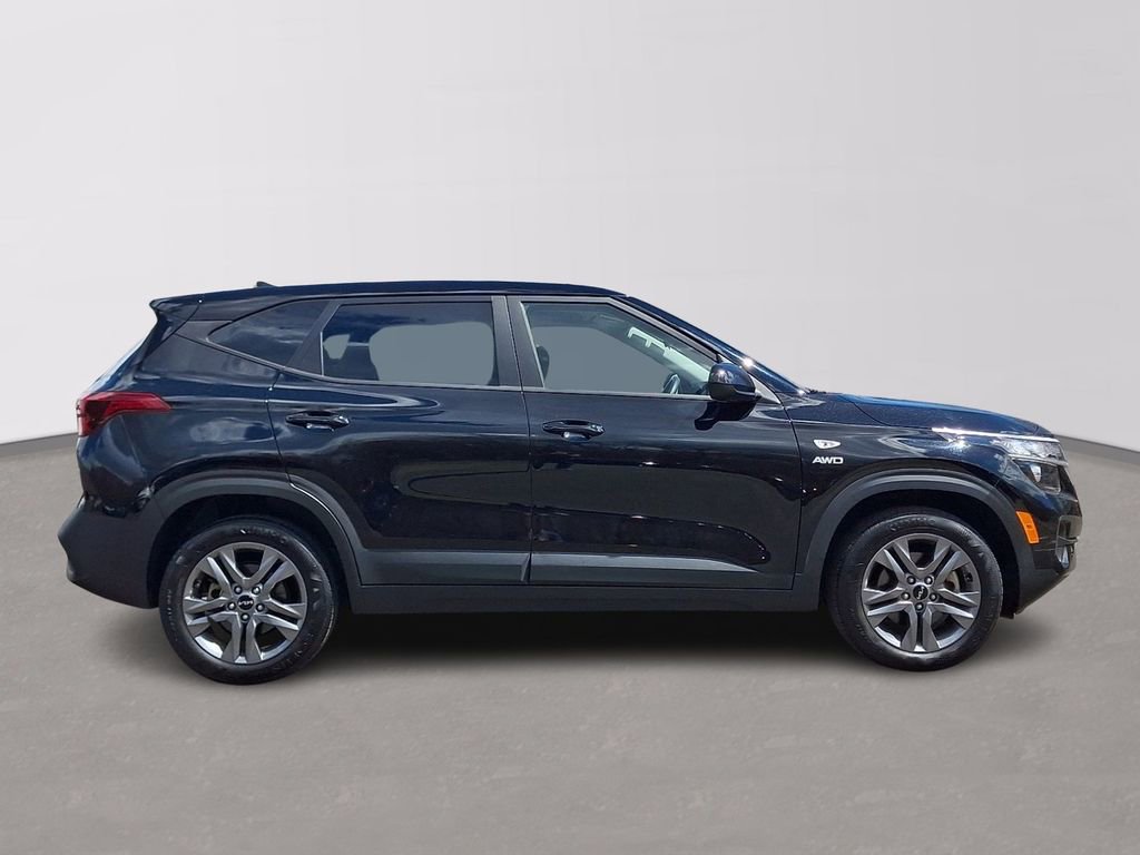 Certified 2023 Kia Seltos LX AWD/4WD image 7