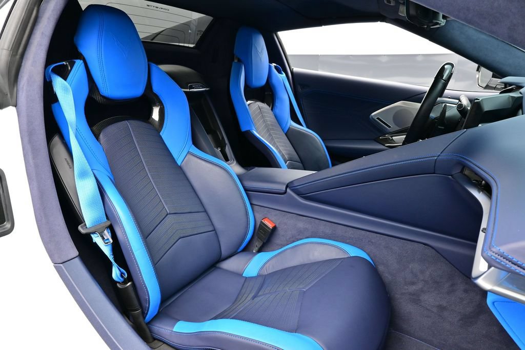 Used 2024 Chevrolet Corvette Z06 RWD image 13