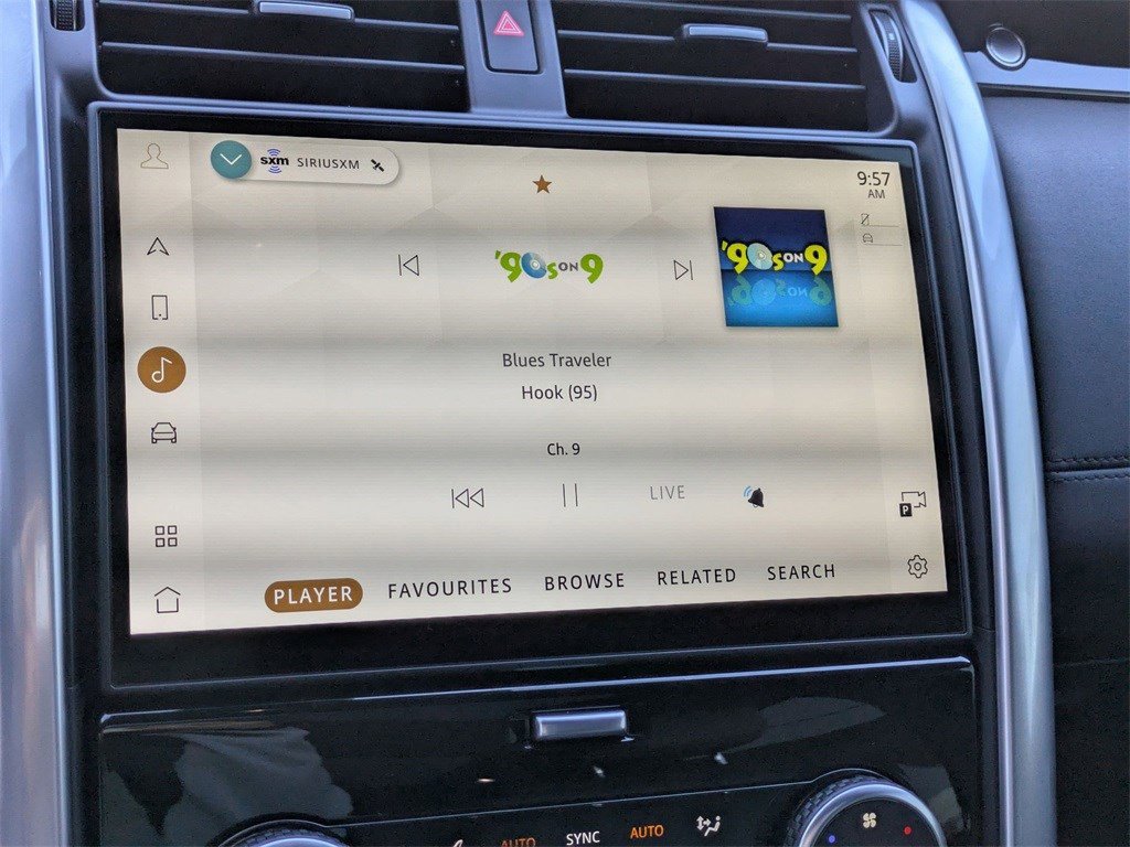 Used 2025 Land Rover Discovery S image 22