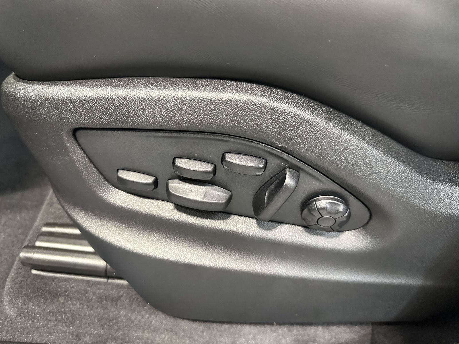 New 2026 Porsche Cayenne GTS AWD/4WD image 19
