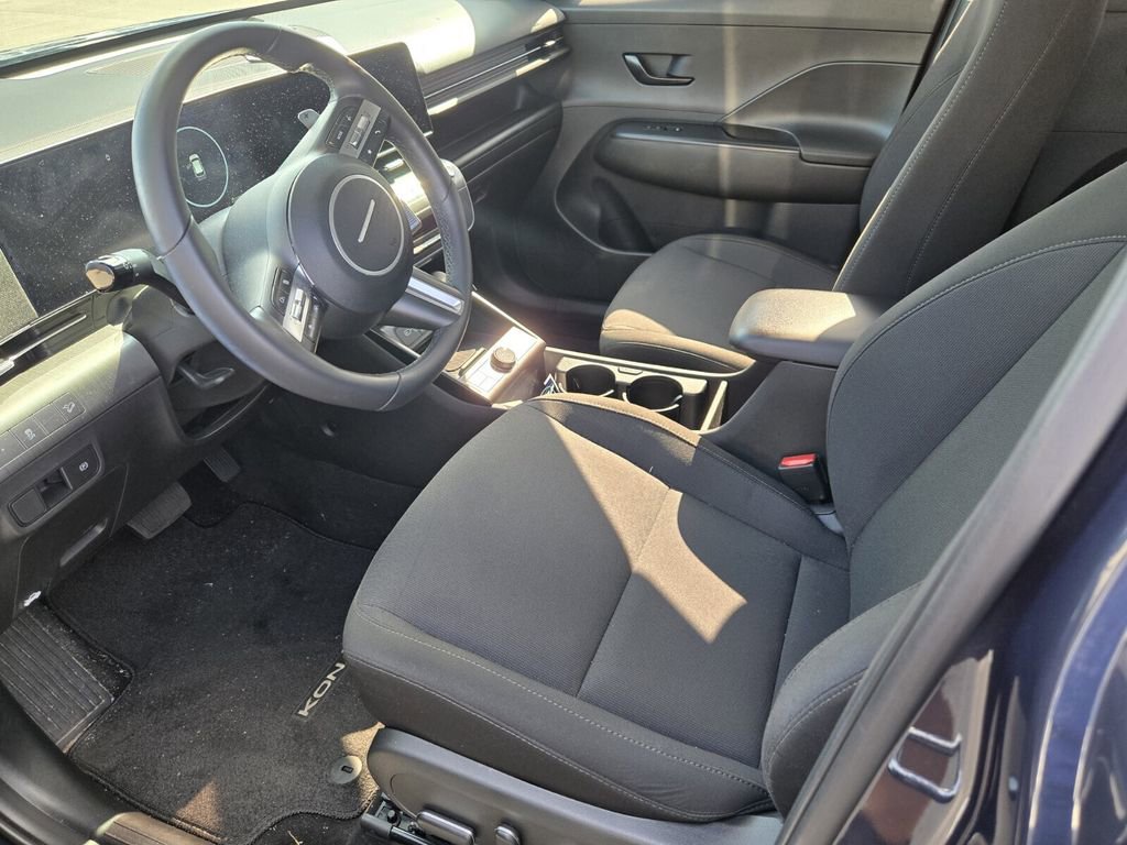 Used 2025 Hyundai Kona SEL FWD image 10