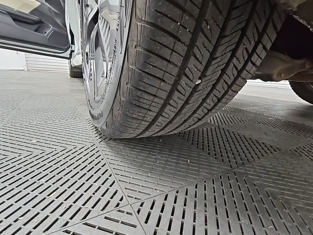 Used 2017 Honda Civic EX-L image 42