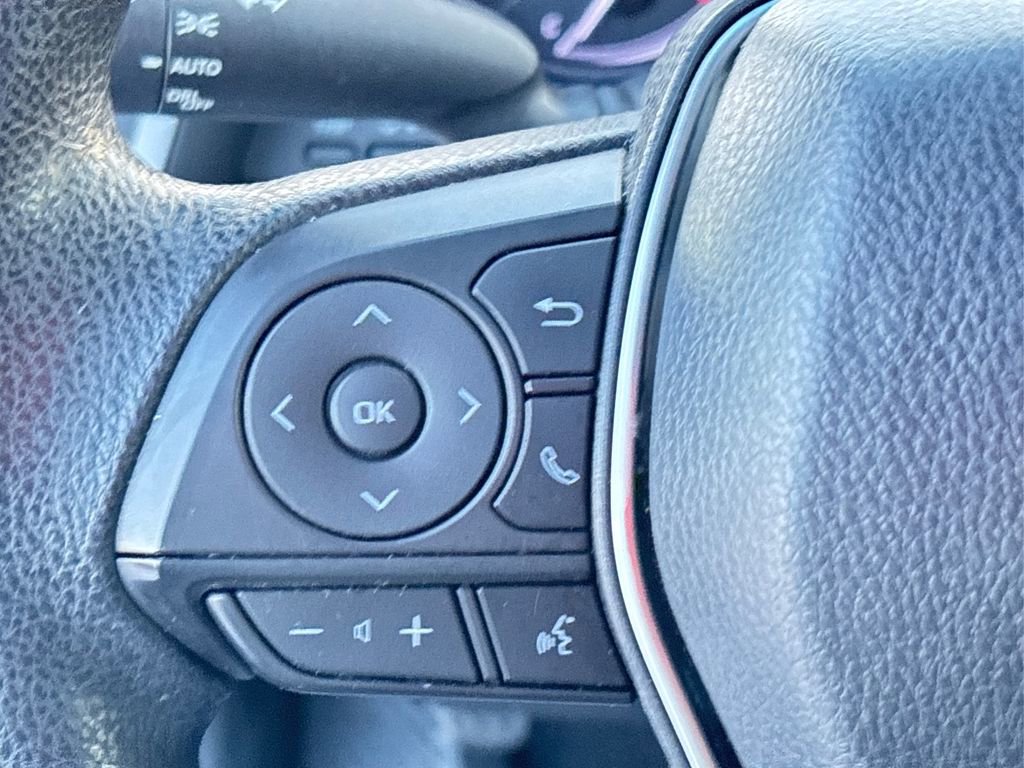 Used 2018 Toyota Camry LE image 26