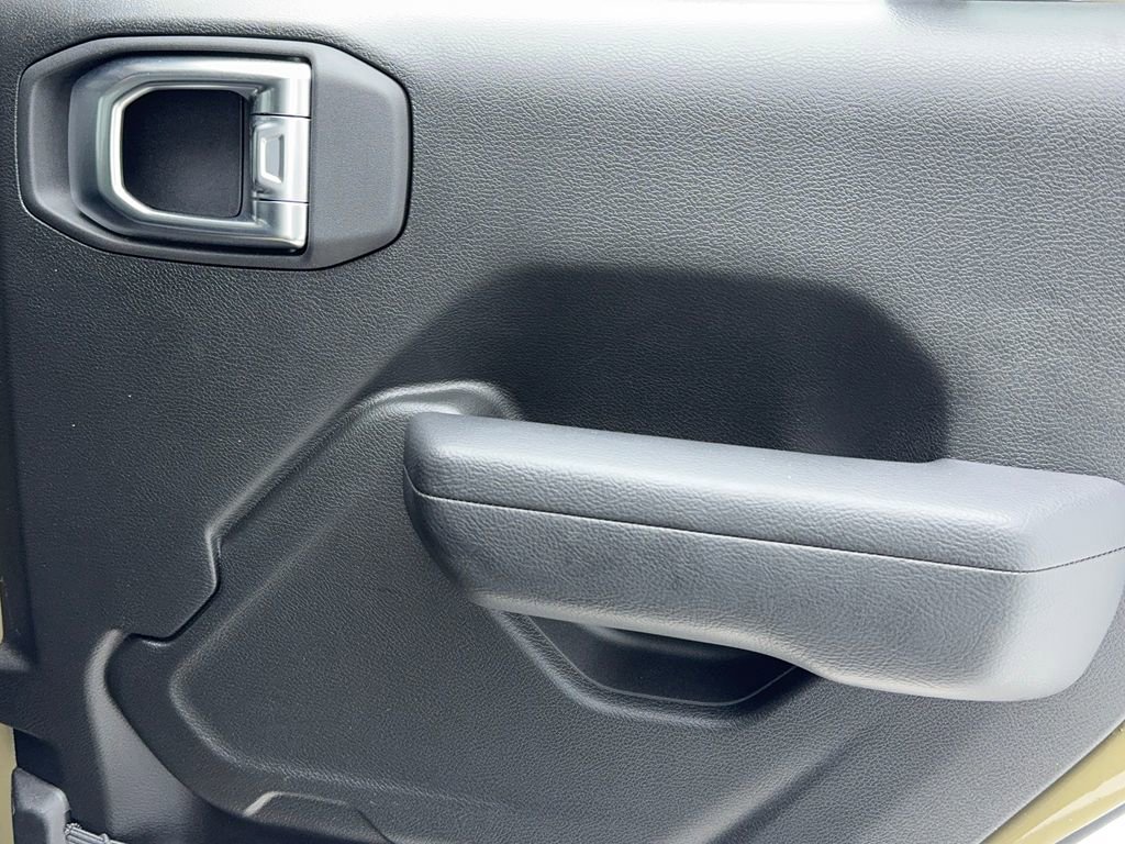 Used 2025 Jeep Wrangler Unlimited Rubicon image 54