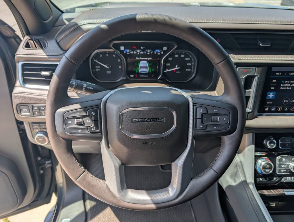 Used 2021 GMC Yukon Denali AWD/4WD image 13