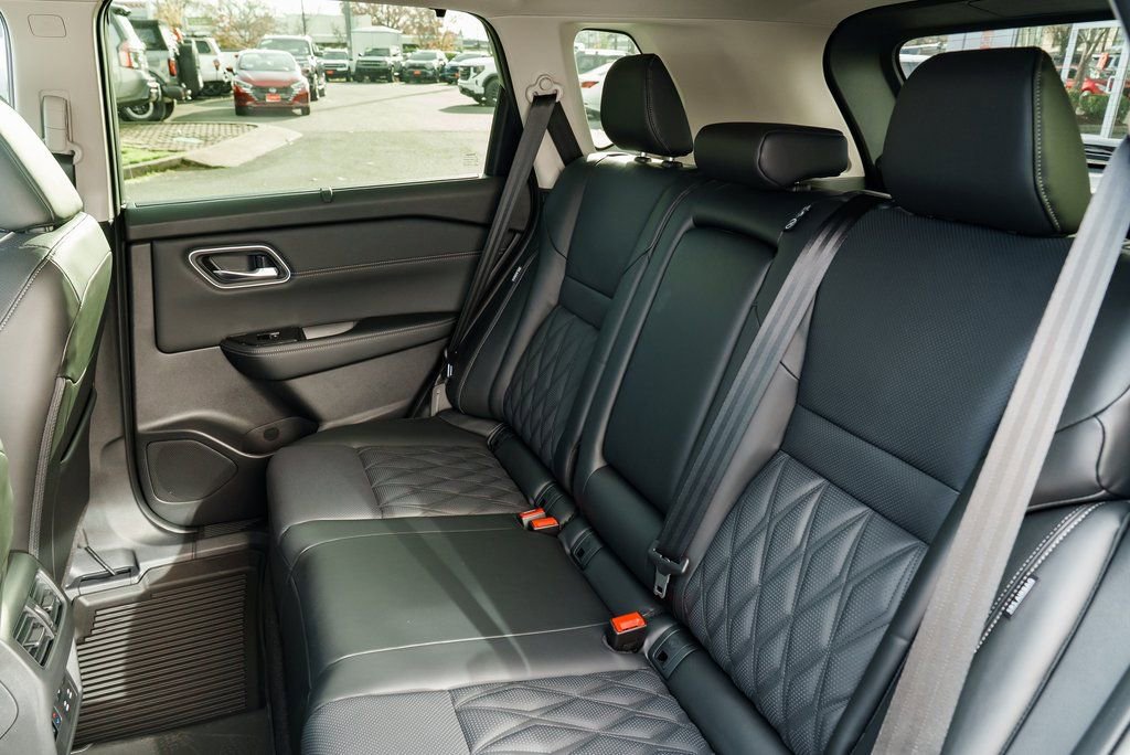 New 2026 Nissan Rogue Platinum w/ Platinum Premium Package image 24