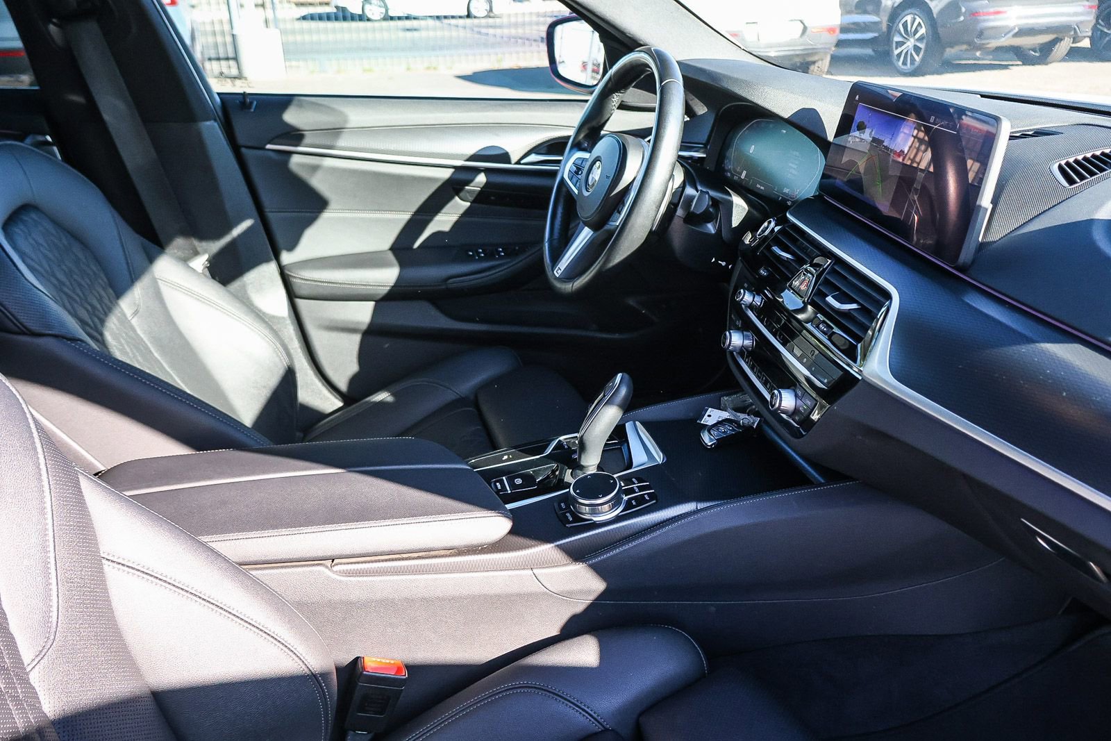 Used 2023 BMW 530i w/ M Sport Package image 18