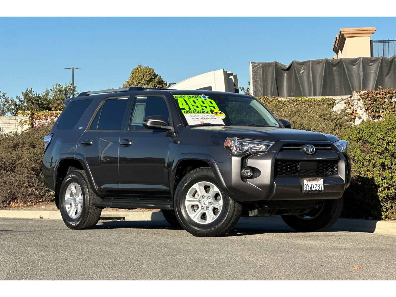 Used 2022 Toyota 4Runner SR5 Premium w/ Moonroof Package RWD image 2