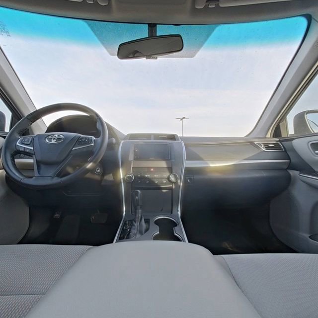 Used 2017 Toyota Camry SE image 23