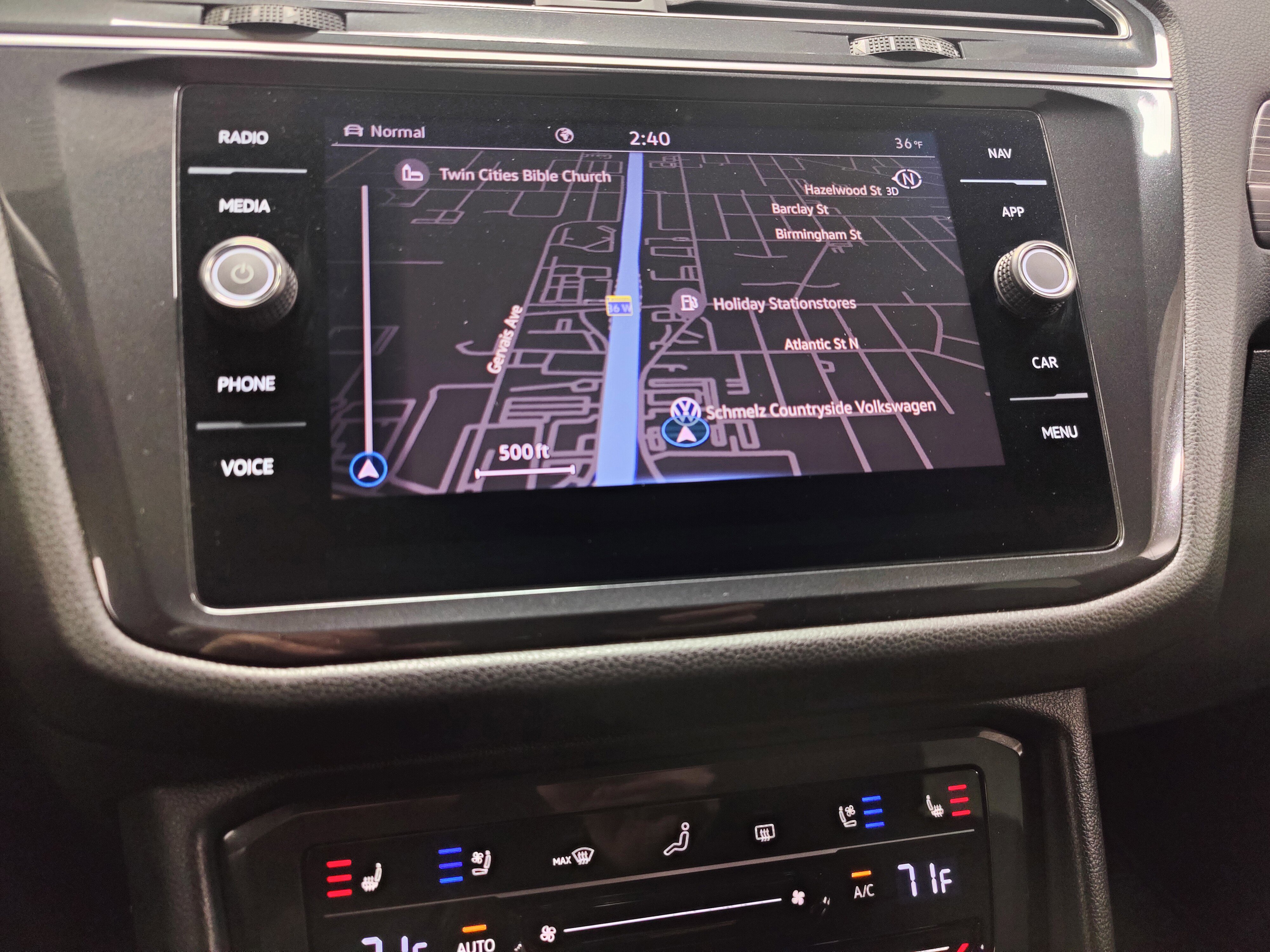 Used 2024 Volkswagen Tiguan SEL R-Line image 9