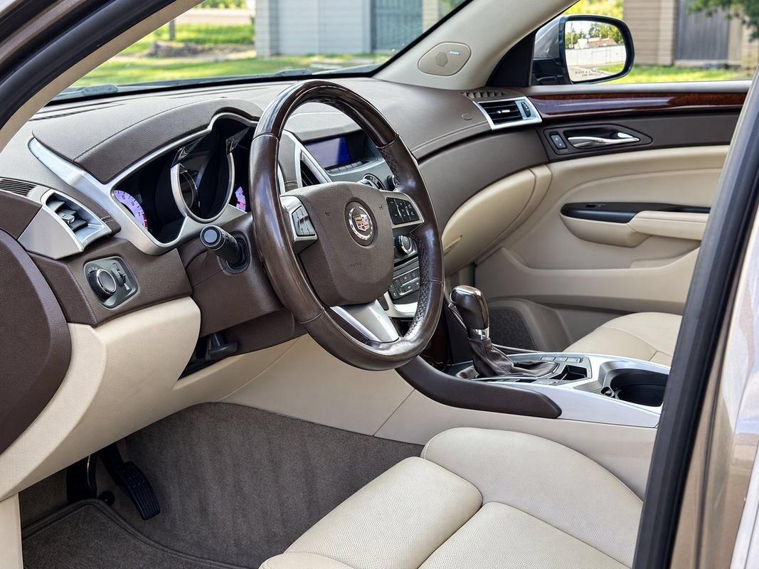 Used 2012 Cadillac SRX Luxury AWD/4WD image 12