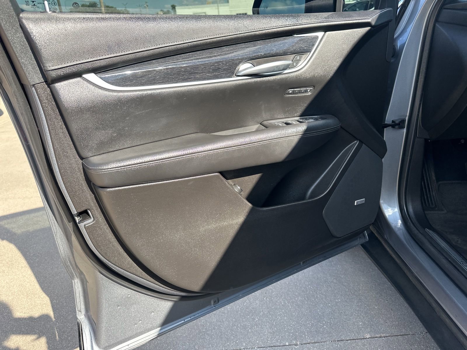 Used 2022 Cadillac XT5 Premium Luxury w/ Technology Package image 23