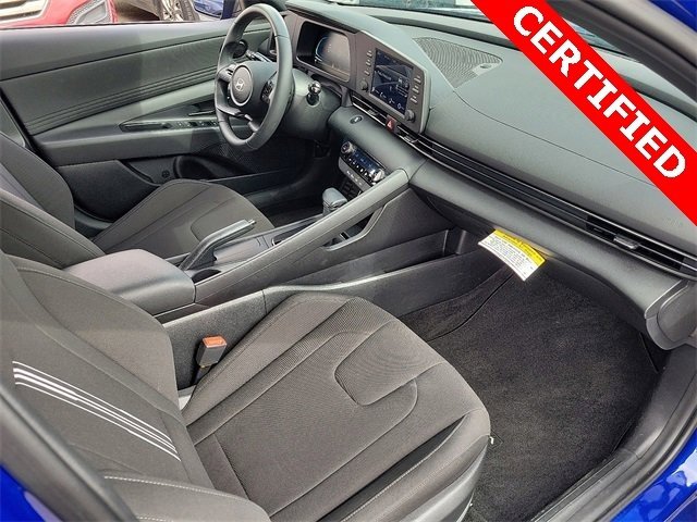 Certified 2025 Hyundai Elantra Sport image 14