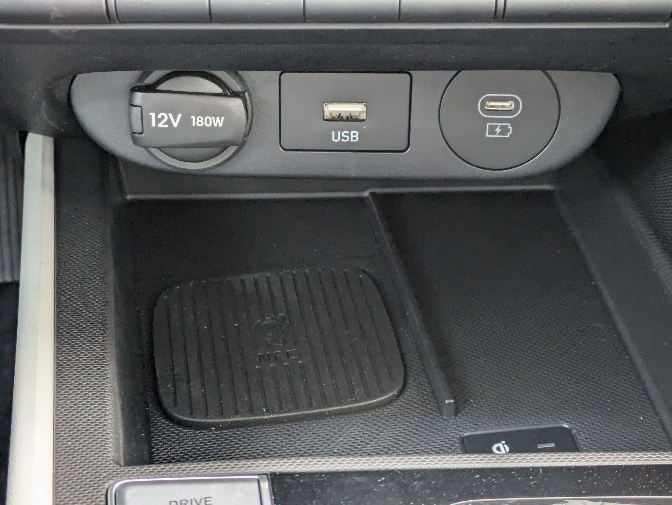 New 2025 Hyundai Elantra Limited image 23