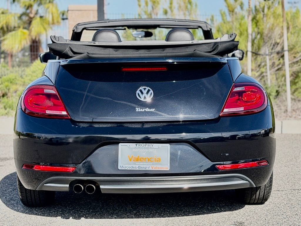 Used 2018 Volkswagen Beetle 2.0T S FWD image 9