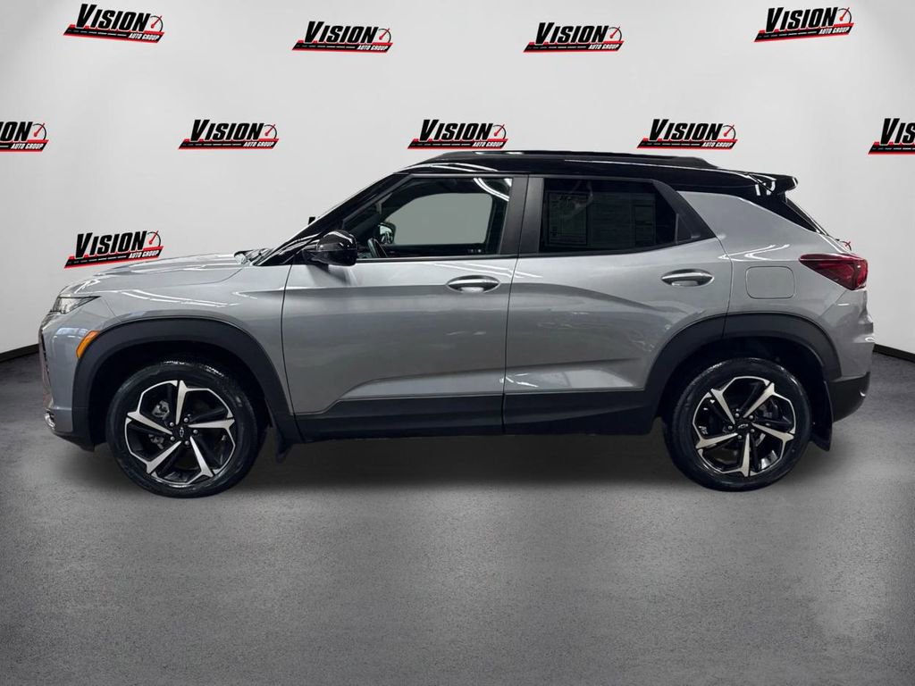 Used 2023 Chevrolet TrailBlazer RS w/ Sun and Liftgate Package image 8
