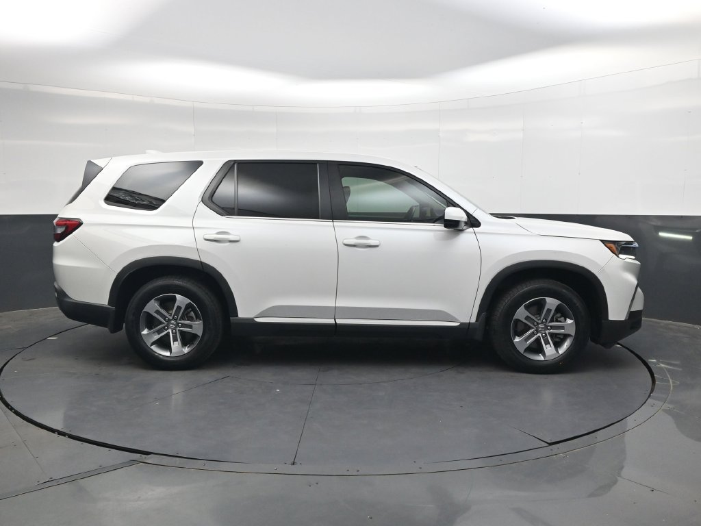 Certified 2025 Honda Pilot EX-L image 3