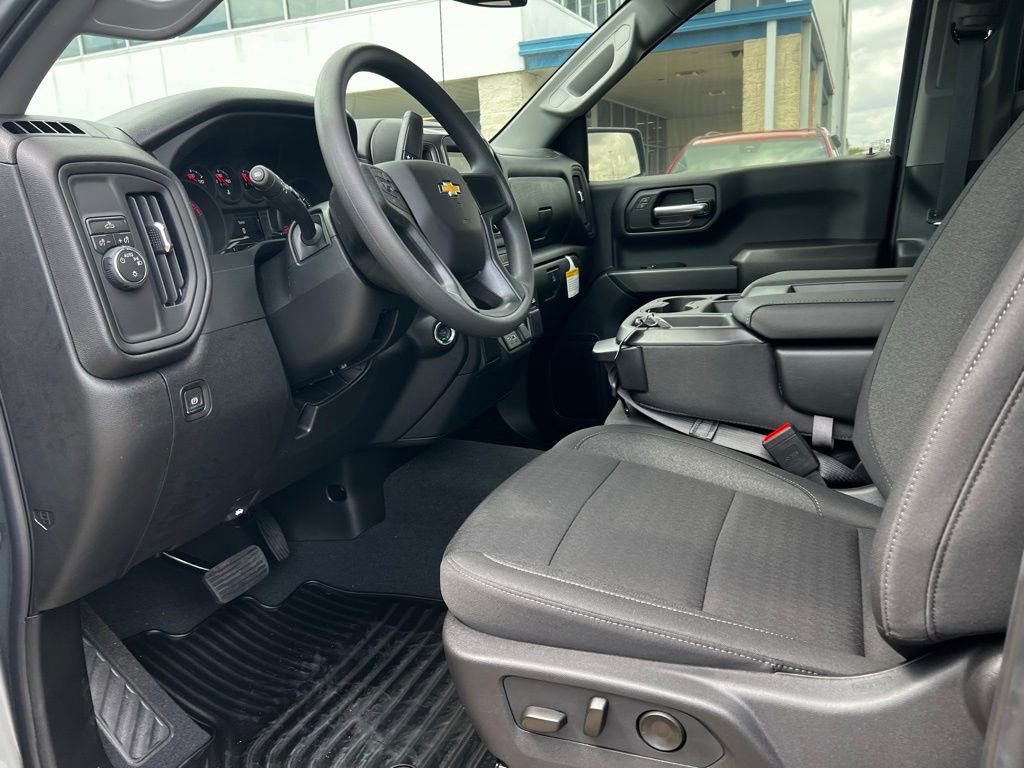 New 2026 Chevrolet Silverado 1500 Custom w/ Turbomax Blackout Package image 22