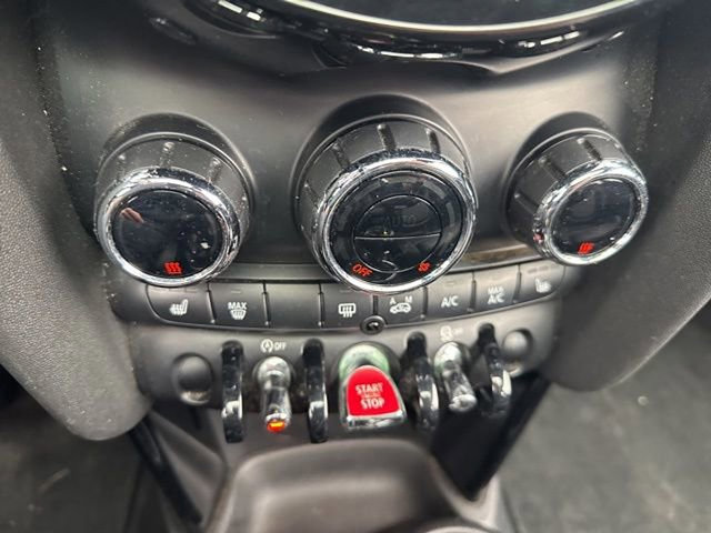 Used 2015 MINI Cooper S image 18