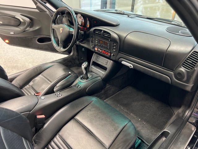 Used 2004 Porsche 911 Carrera 4 image 20