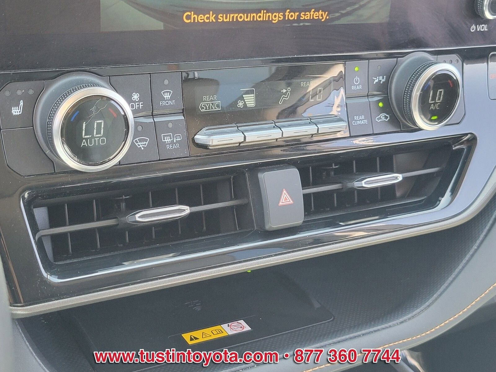 Used 2023 Toyota Highlander Bronze Edition w/ Protection Package #3 (TMS) FWD image 25