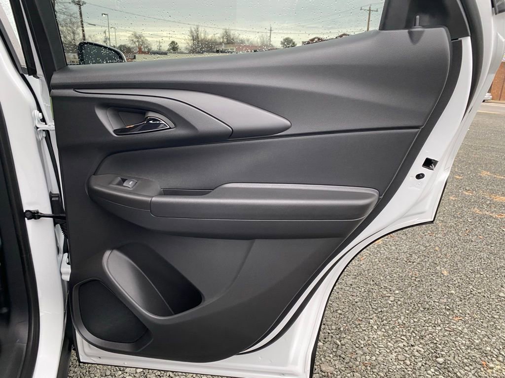 New 2026 Chevrolet TrailBlazer LT w/ LPO, Blackout Package FWD image 19