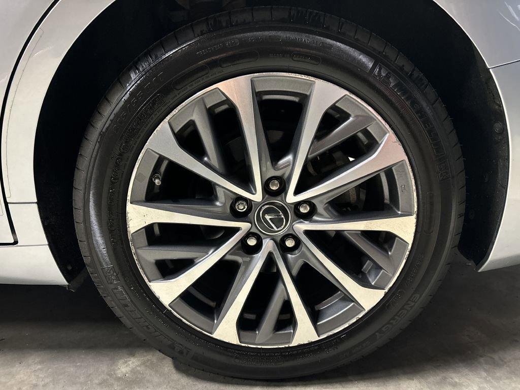 Used 2022 Lexus ES 300h w/ Premium Package FWD image 37