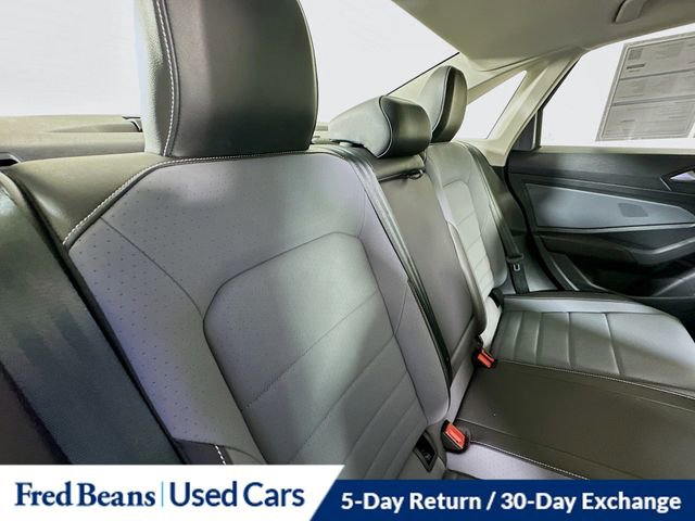 Used 2025 Volkswagen Jetta SE image 27