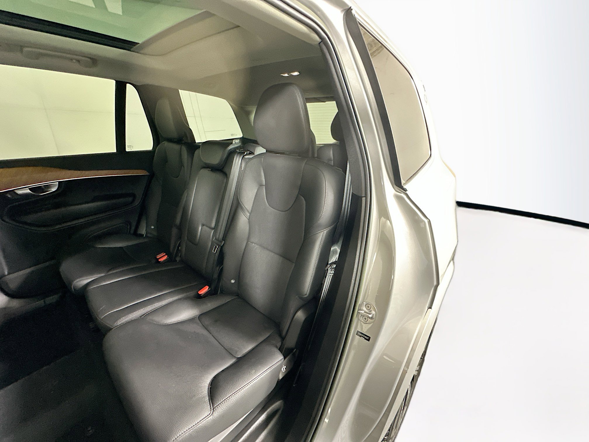 Used 2023 Volvo XC90 B6 Core image 25