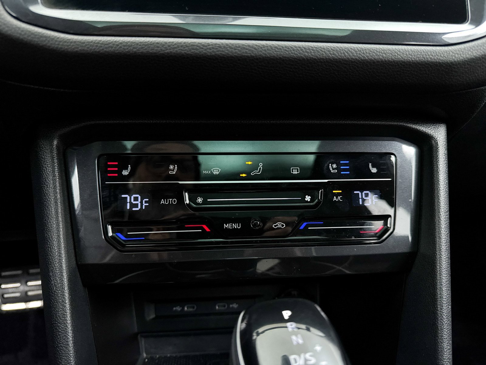 Used 2022 Volkswagen Tiguan SEL R-Line image 30