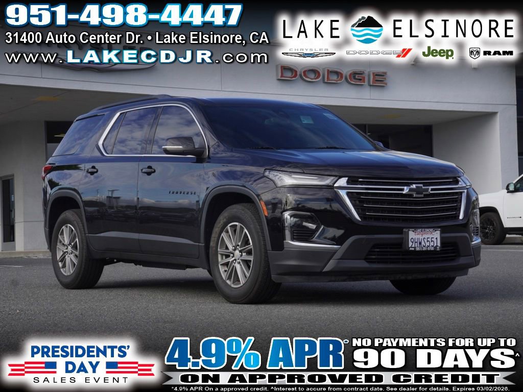 Used 2023 Chevrolet Traverse LT image 1