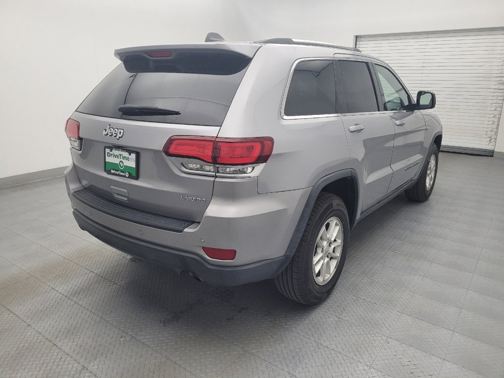 Used 2020 Jeep Grand Cherokee Laredo RWD image 9